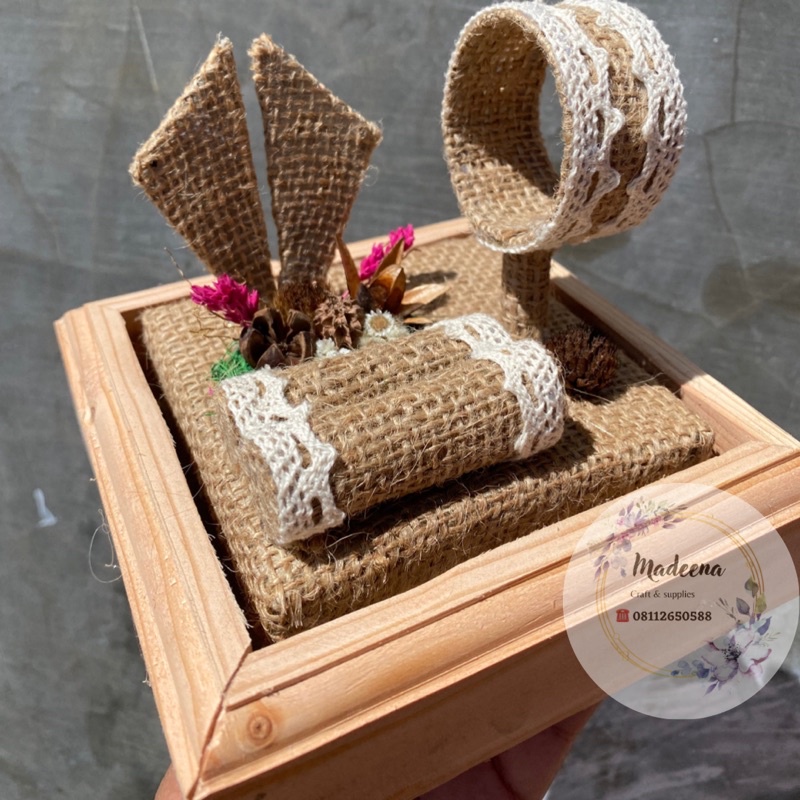 

tempat gelang cincin anting/ seserahan/ box mahar/ box seserahan MURAH TGCA