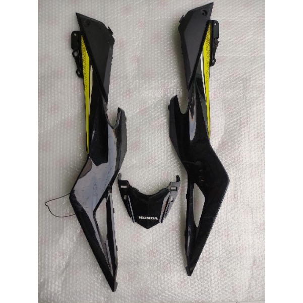 body belakang cbr 150r Facelift k45G k45N - Cover Bodi Belakang Set CBR 150R Facelift