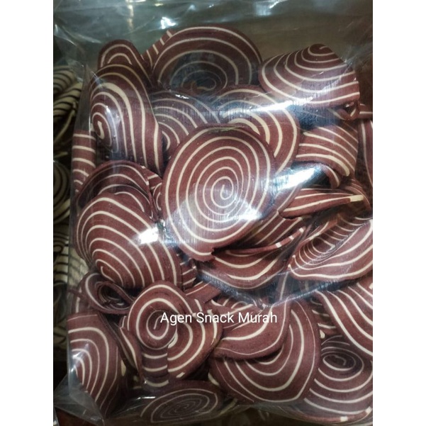 

KERIPIK KUPING GAJAH 200GR COKLAT/KERIPIK RENYAH/CEMILAN/MAKANAN RINGAN