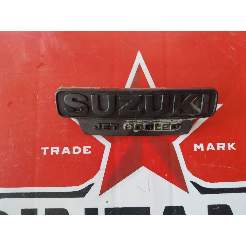 emblem body belakang suzuki rc 80 rc 100 original