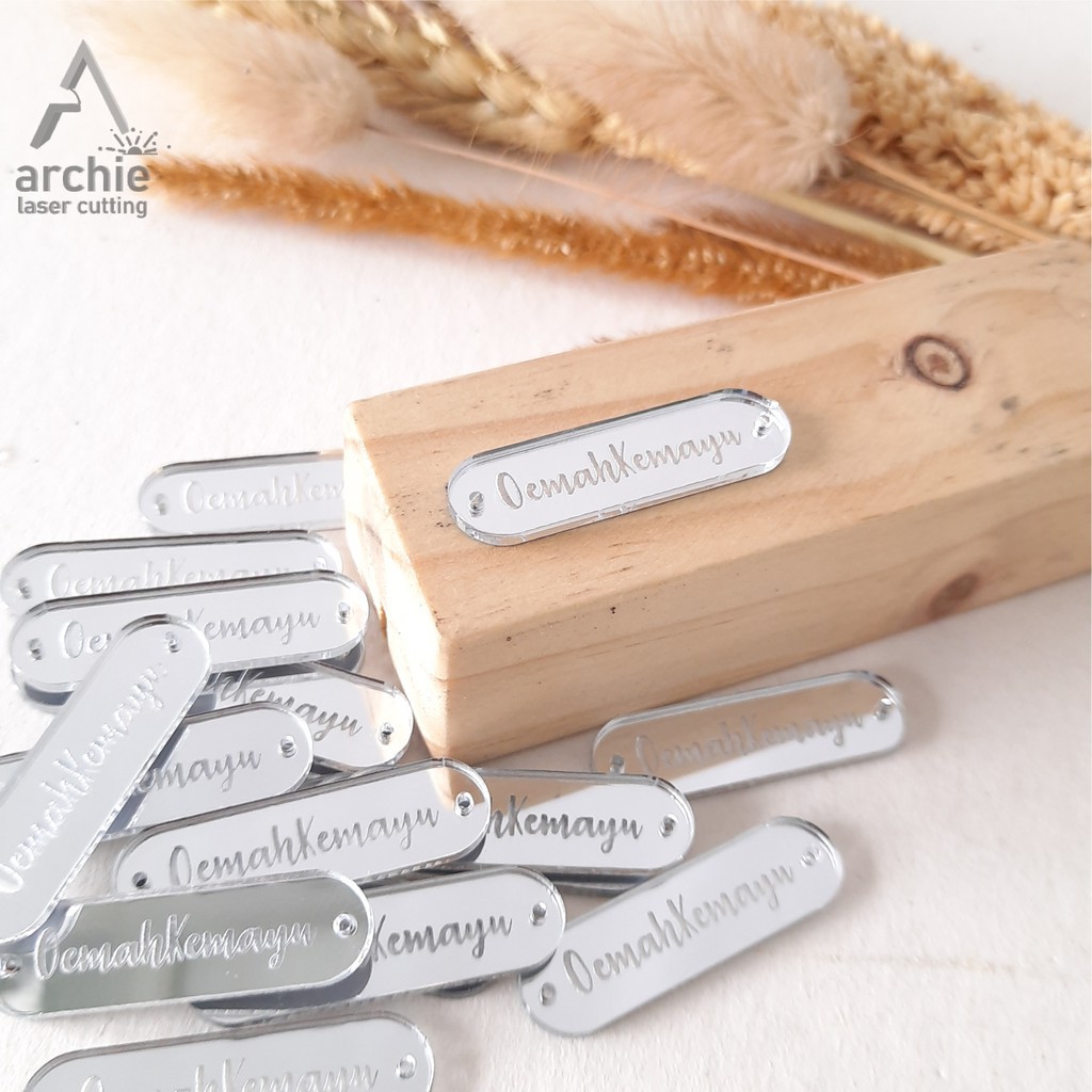 

Label Produk Akrilik / Label Jilbab rebranding / label Kerudung 3.5cmx1cm silver