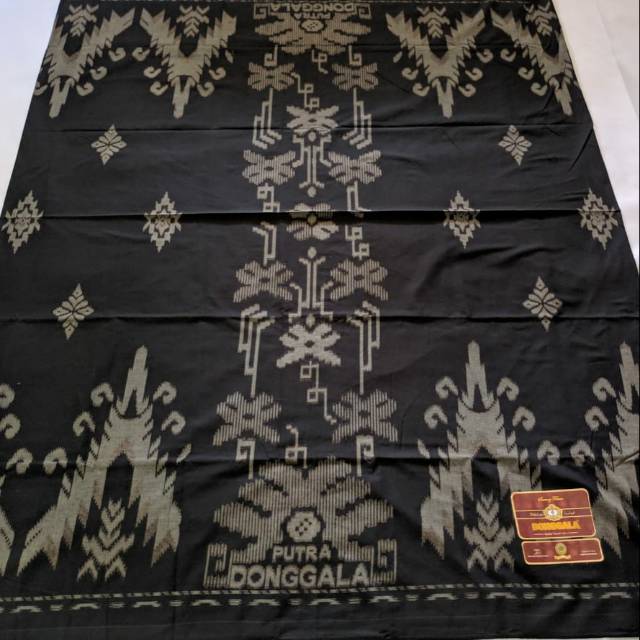 Donggala hitam katun