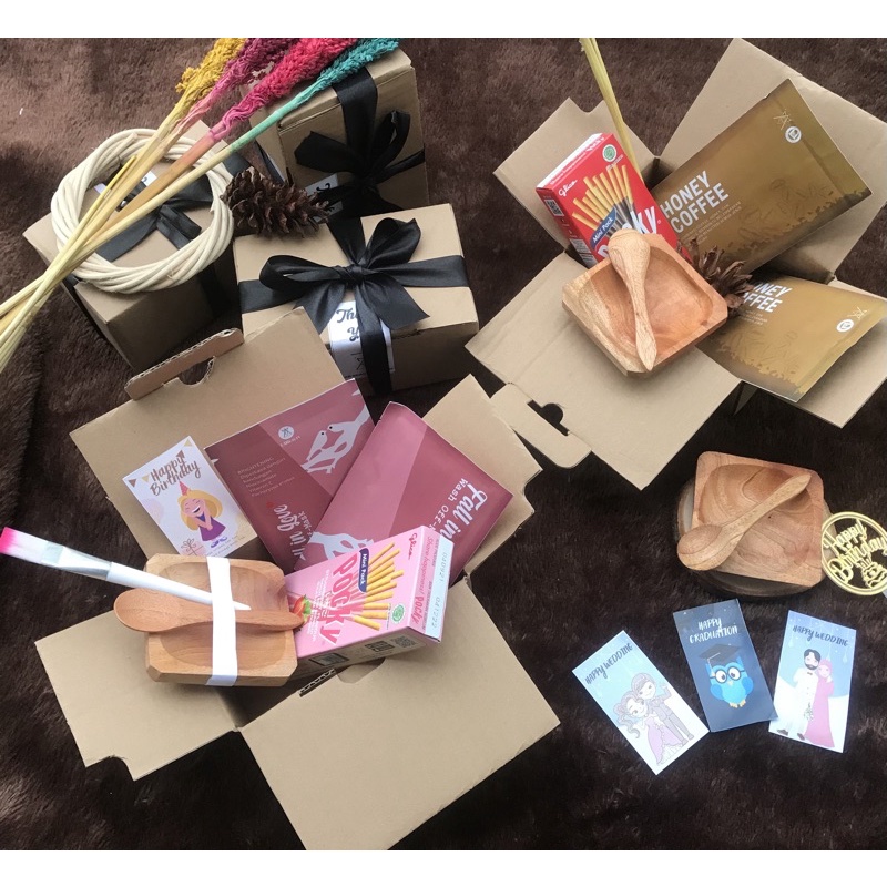 

HAMPERS BIRTHDAY GRADUATION WEDDING | SET FACE MASK | BIRTHDAY GRADUATION WEDDING