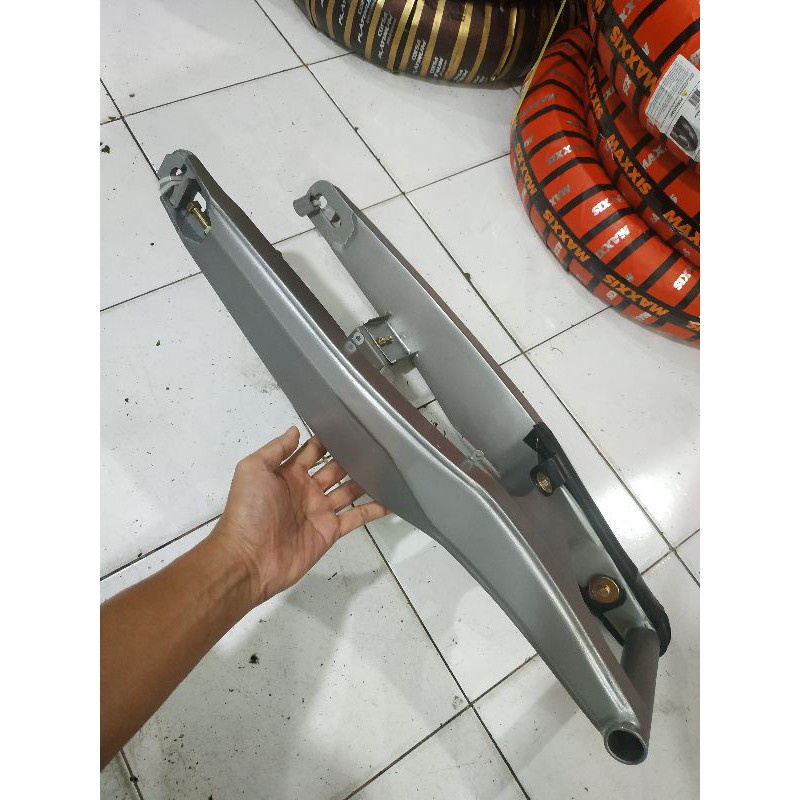 SWING ARM LENGAN AYUN LISLAS MODEL HUSQVARNA KTM PNP KLX DTRACKER