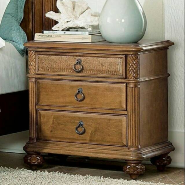 Nakas jati/ nakas minimalis/nakas murah/ nakas solid jepara/ meja lampu/ nakas laci/ nakas antique