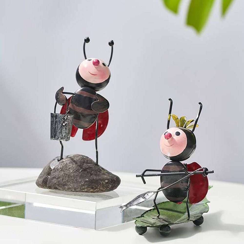 Populer Patung Patung Kepik Miniatur Aksesoris Art Decor Home Patung Modern