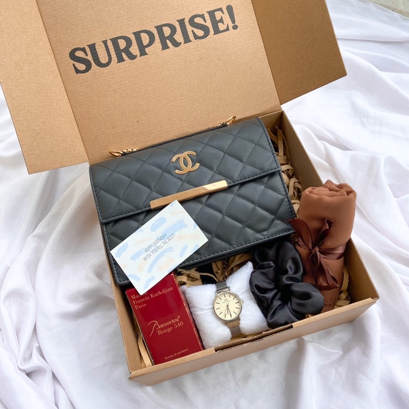 [KDW091] GIFTBOX TAS / KADO CEWEK / KADO PACAR / ANNIVERSARY / HAMPERS LEBARAN / WEDDING / VALENTINE / KADO NIKAH / HAMPERS LEBARAN