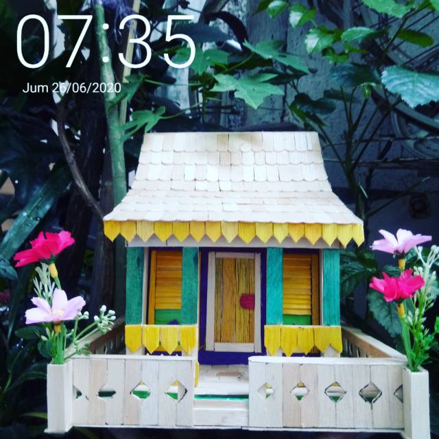 Kerajinan Rumah Adat Betawi miniatur