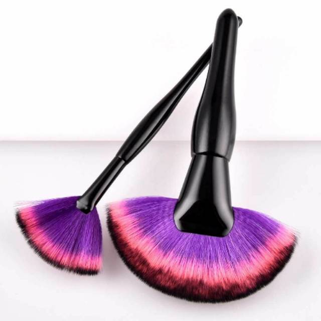Fan Brush
