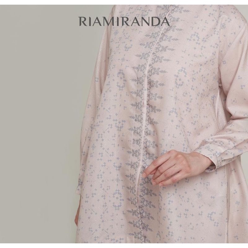 Ria Miranda Raya 2022 putiah set