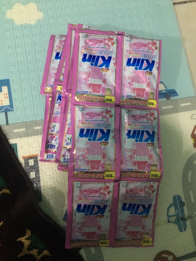 Soklin Liquid Sachet Detergent 22ml ( 12 Pcs Gratis 1 Pcs  )