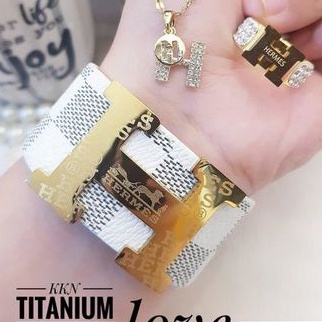 TiTanium set perhiasan wanita QA36