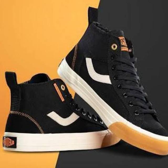 Ventela x Nevertoolavish High