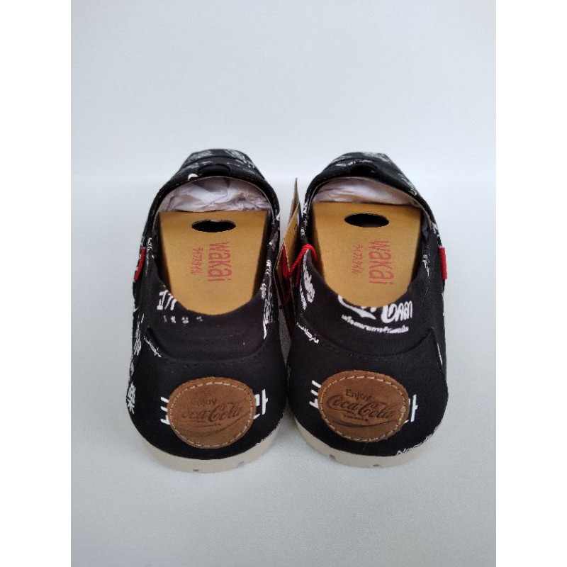 Sepatu Wakai Core Shout X Coca - Cola Authentic