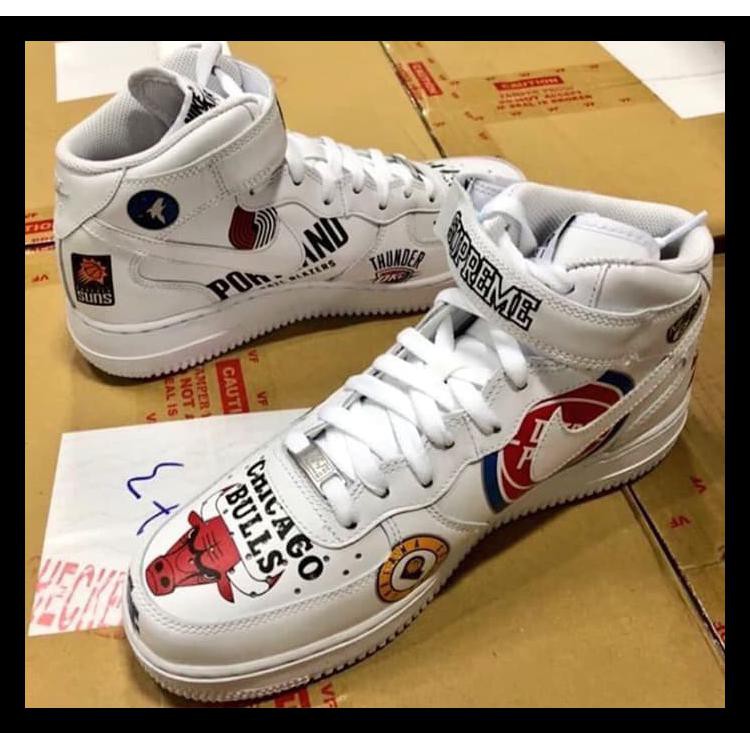 100% TERMURAH NIKE AIR FORCE 1 07 MID NBA X SUPREME WHITE PK ORIGINAL PERFECT KICKS 100% TERJAMIN