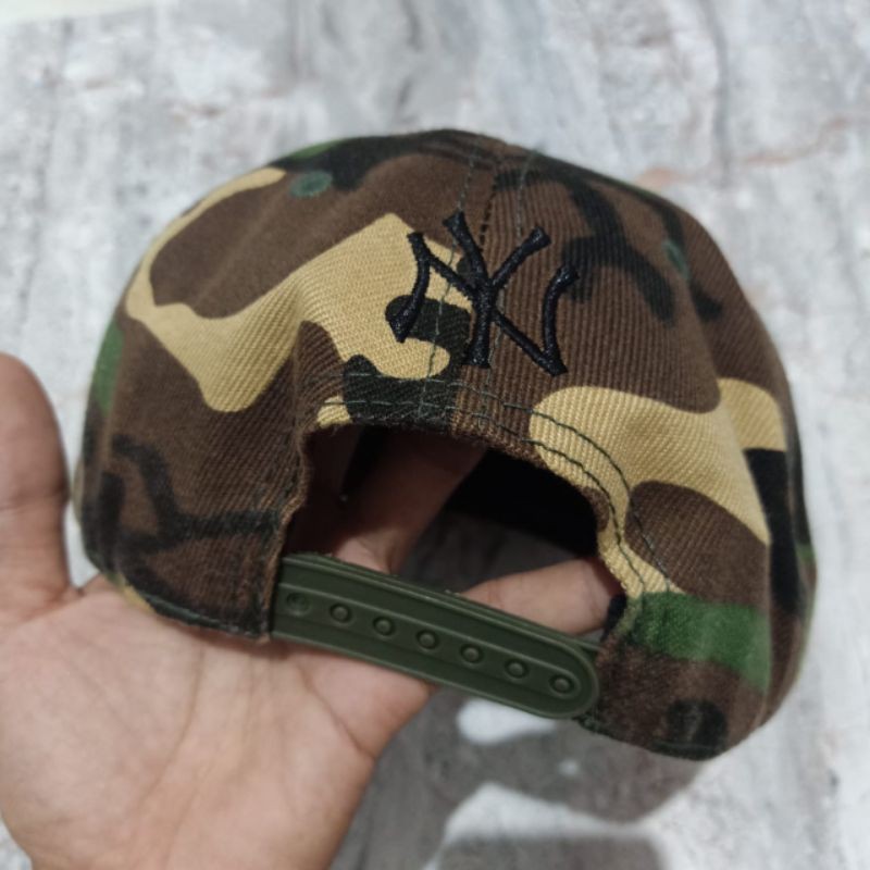 Topi Snapback NY Army Import Quality