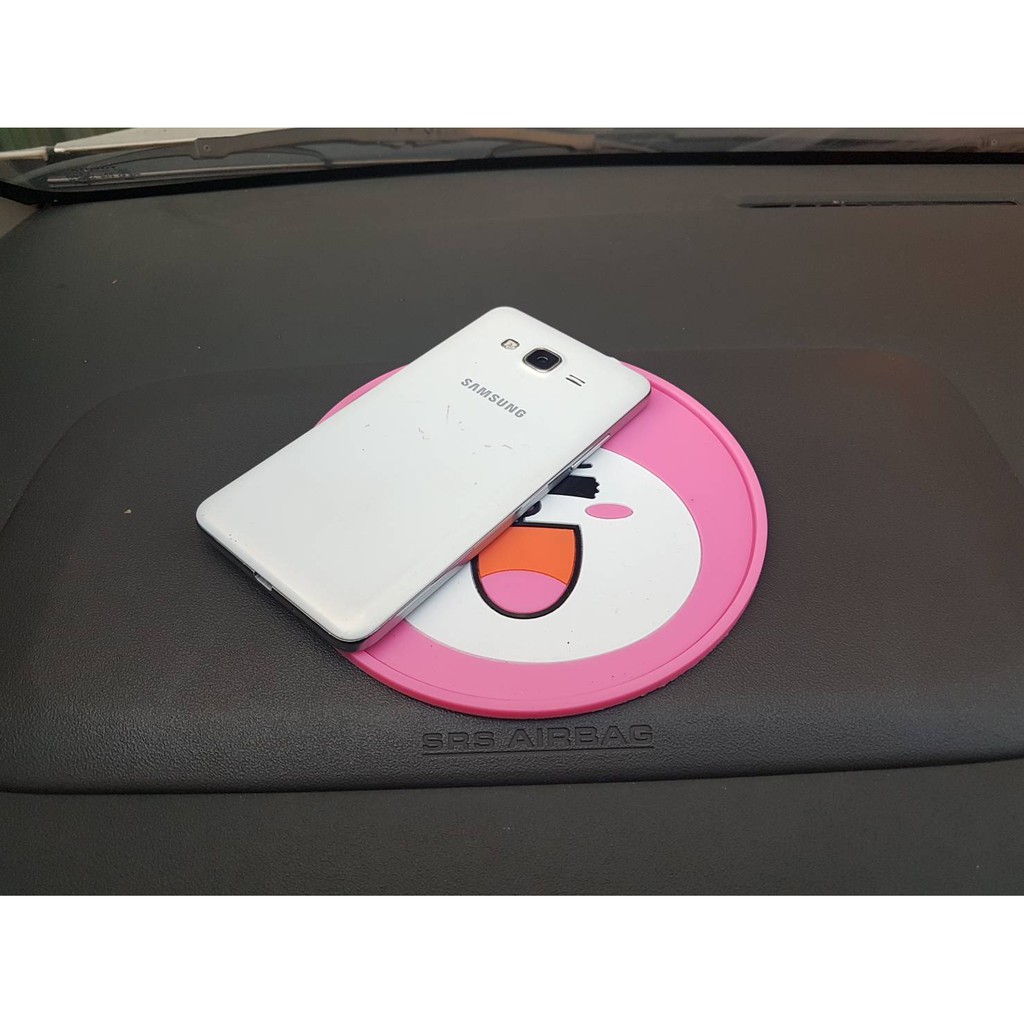 Anti slip dashmat dash mat karakter dashboard mobil untuk taruh HP GPS koin uang logam kunci dll