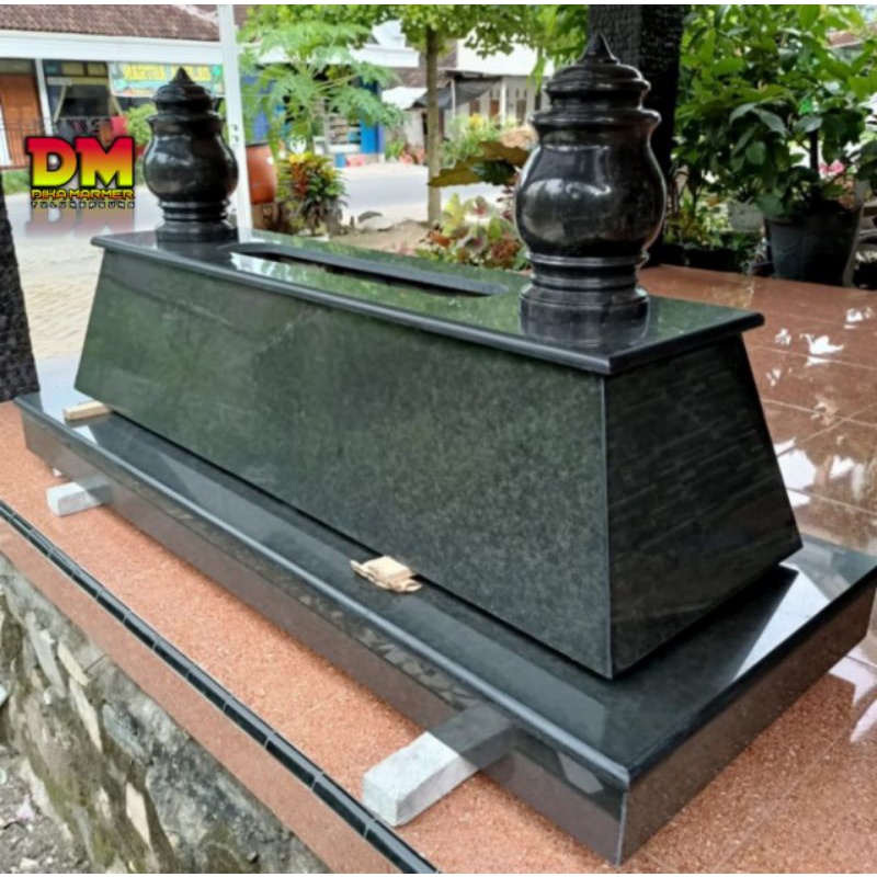 Kijingan Makam Marmer Hitam Warna Super Kinclong
