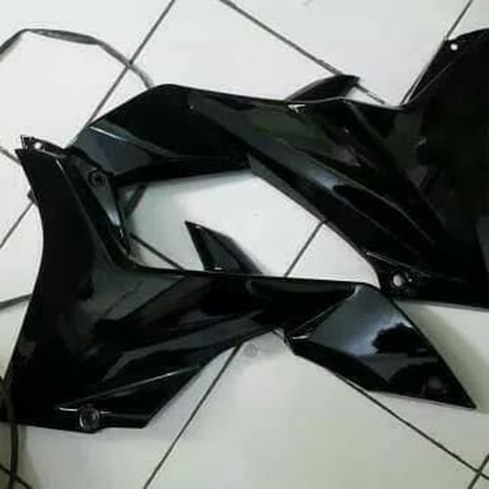 sayap bawah blade lama set kanan kiri XP motors