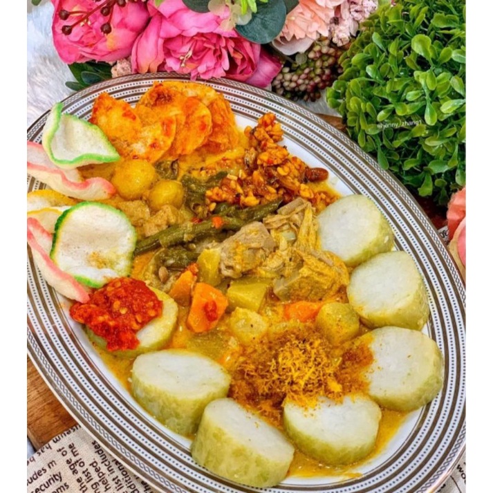 Lontong sayur / Lontong Capgomeh
