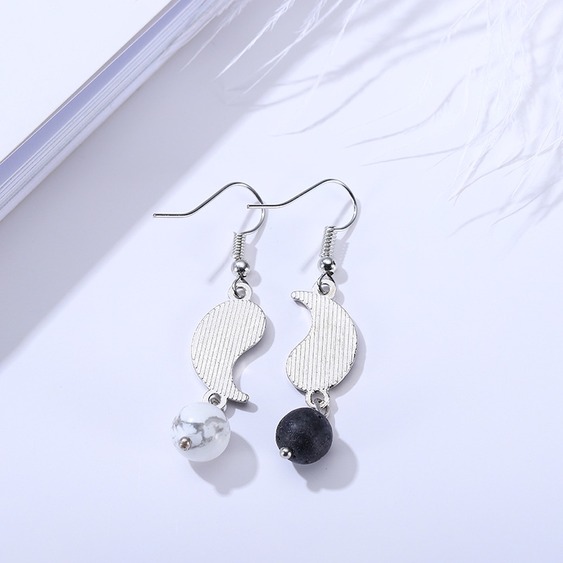 1 Pasang Anting Manik-Manik Batu Yin Yang Tai Chi Bahan Alloy Warna Hitam Putih Gaya Retro Untuk Wanita