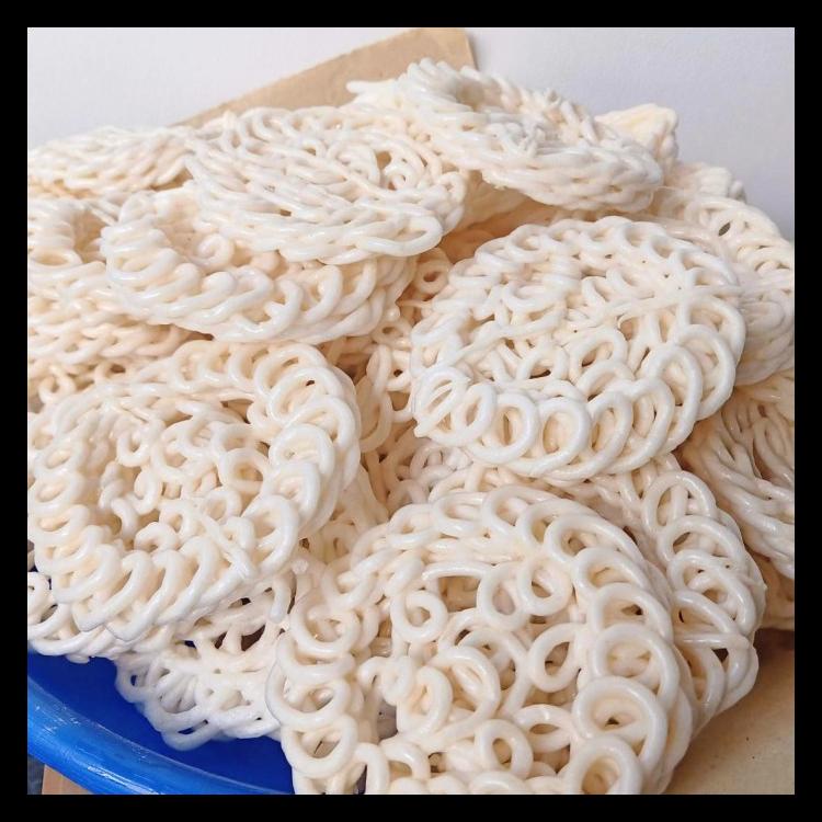 

KRUPUK SPESIAL CAP KERA MAS - ORIGINAL BAWANG/ TERASI UDANG BERKUALITAS