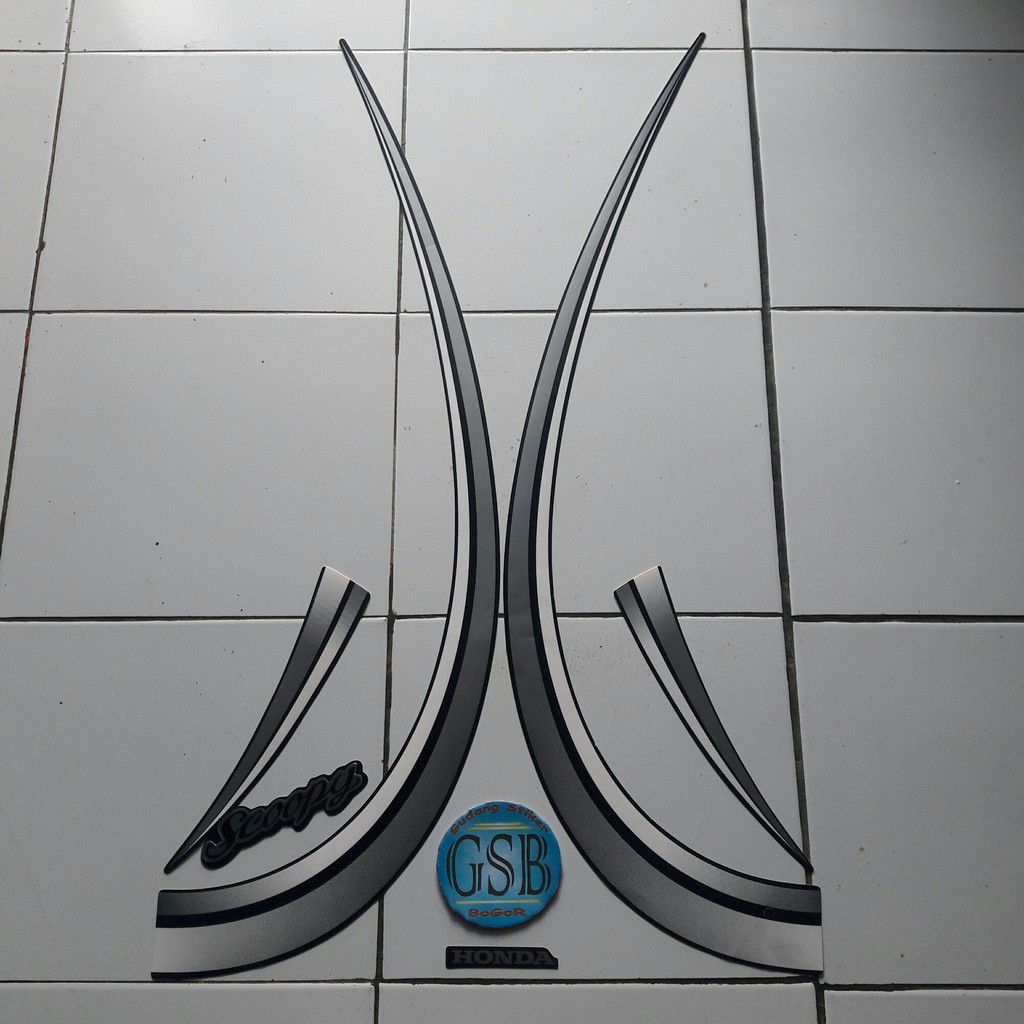 stiker striping Scoopy 2012 hitam