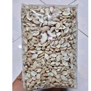 

Kacang Mede (Mente) Patahan Putih Mentah