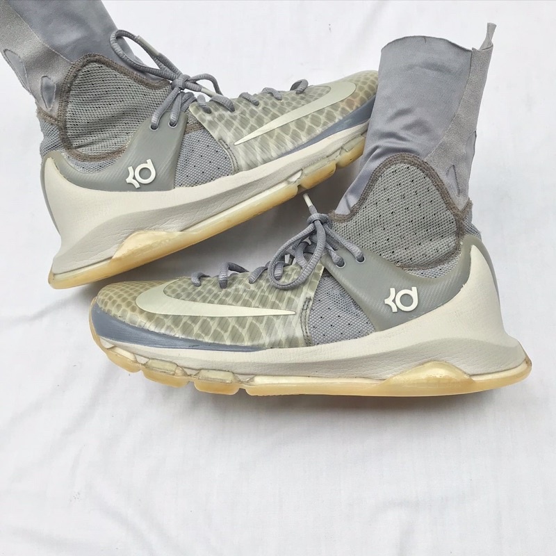 KD 8 Elite Grey sepatu basket second