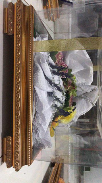 Frame Kotak Seserahan Isi 4 Hanntaran Mahar Warna Mas Gold