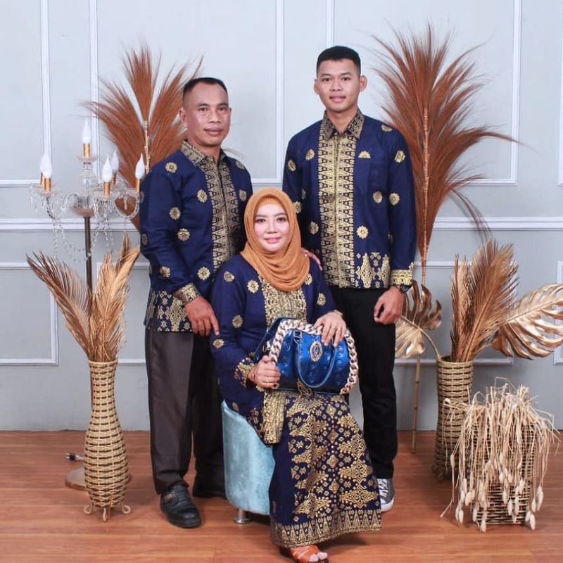 couple batik songket Palembang biru navy-baju kondangan