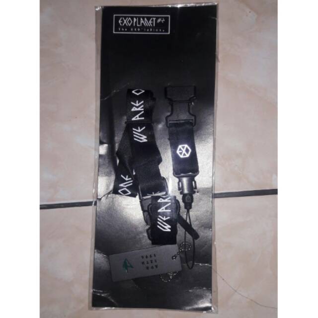 EXO SEHUN EXOLUXION CONCERT NAMETAG