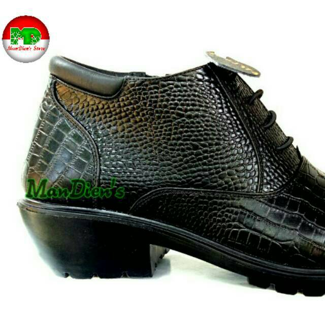 Medali K174FB - Sepatu Boot Motif Buaya Sol Tebal Jenggel Gaya Koboi Model Pdh Polri Tni Satpam Security Model Boot Pendek Touring Hiker Terbaru Kualitas terbaik Asli Original Branded