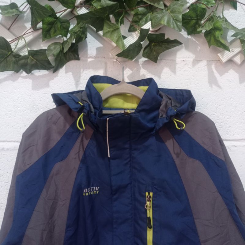 Jaket Second Activ Kolon size L Thrifting Outdoor Bekas Gunung