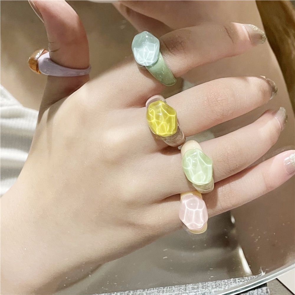 Needway  Gifts Resin Rings Korean Fashion Jewelry Finger Rings Transparent Women Girls Solid Color Geometric Water Ripple Gem Tail Rings/Multicolor