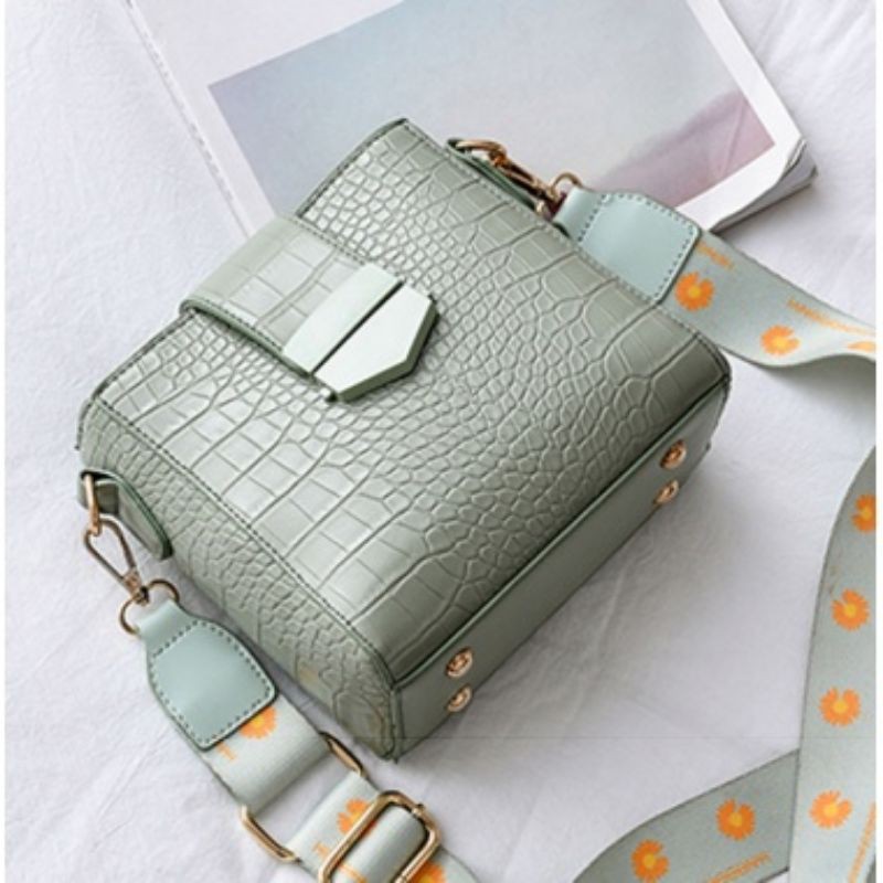 Sling Bag Handbag Import Croco Premium Murah Fashion Tas Slempang Branded Original Kulit BQ 2927