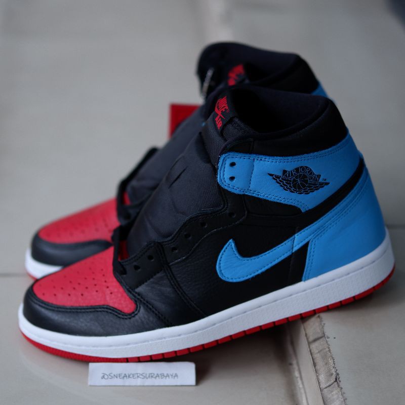 Womens NIKE AIR JORDAN 1 RETRO HIGH UNC TO CHICAGO