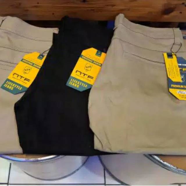 Chinos NTF