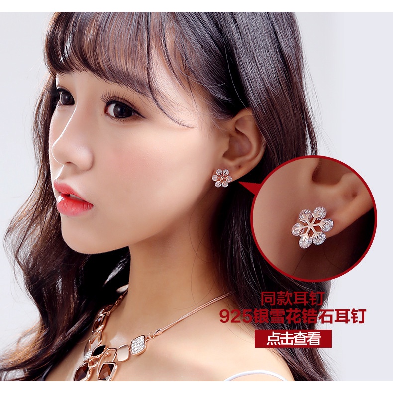 Anting Zircon Desain Snowflake Bahan Stainless Steel Untuk Musim Dingin