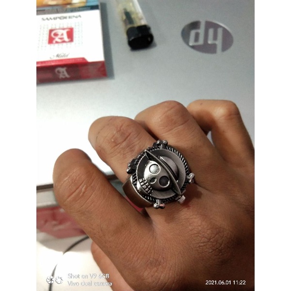 Cincin jam cover onepiece, jam jari pria analog hidup bonus batrai jam cadangan.