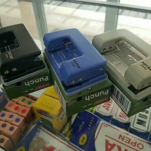 

Pembolong kertas Merek Joyko Tipe 30 XL