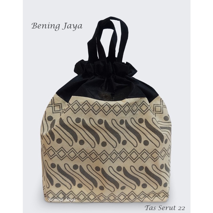 

NEW Tas Hajatan Goodie Bag Spunbond Serut Batik Lurik 22