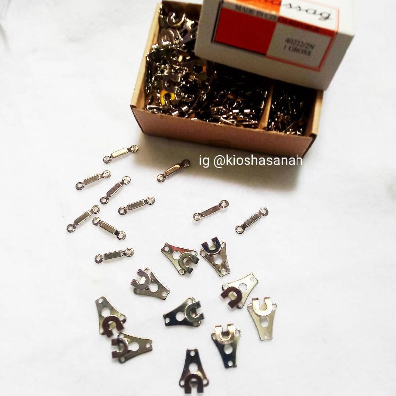 Kaitan  Celana Hak Massag