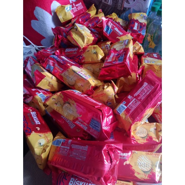 BISKUAT Wonderfulls || cashew & butter