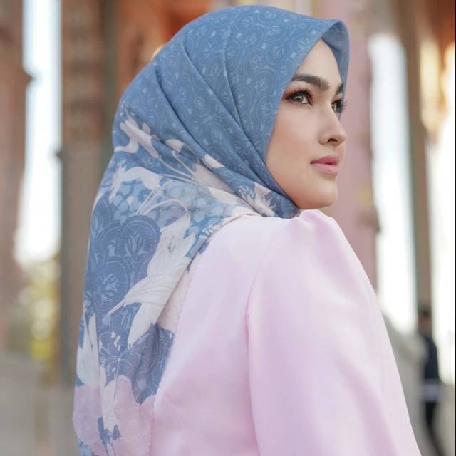 Buttonscarves Maharani Blue