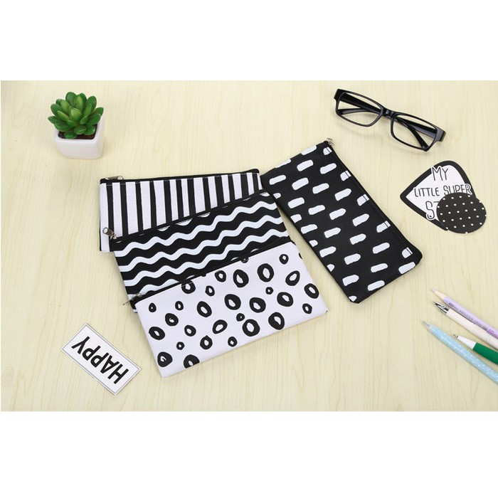 

Tempat Pensil Black n White Lucu