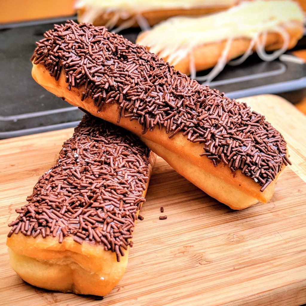 

Donat Coklat Panjang