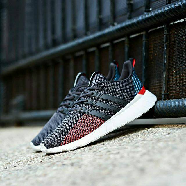 Adidas Questar Flow