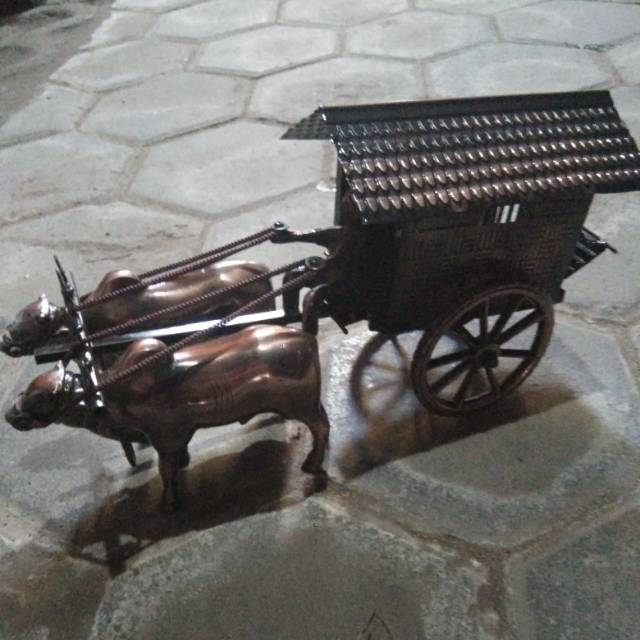 MINIATUR CIKAR SAPI DELMAN SAPI BAHAN BESI - PAJANGAN