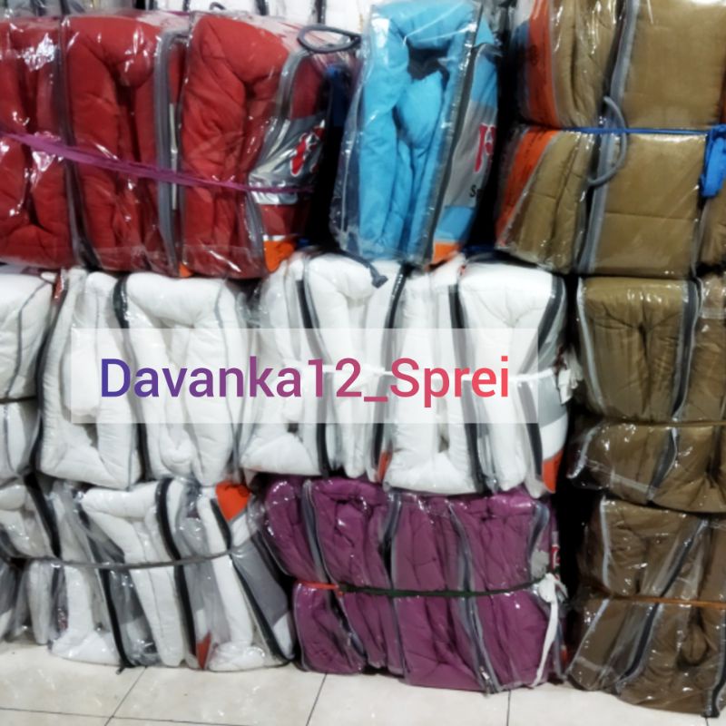 Satu Set Bedcover Polos Emboss California UK 180x200 / Bed California Karet Termurah